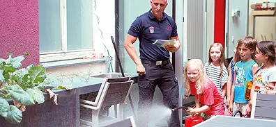 Kinderstadt-Klein-Neubau-Beruf-Feuerwehr